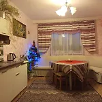 Gostynnyi Dvir U Marichky * Lazeshchyna