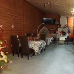 Gostynnyi Dvir U Marichky * Lazeshchyna