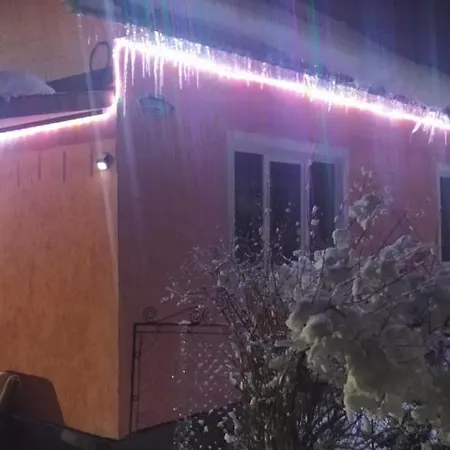 Gostynnyi Dvir U Marichky Guest house *