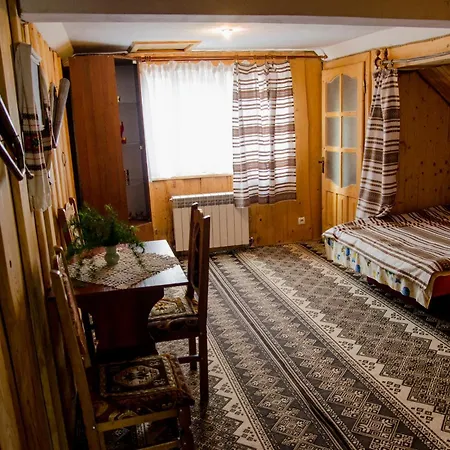 Guest house Gostynnyi Dvir U Marichky *