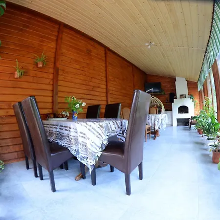 Guest house Gostynnyi Dvir U Marichky