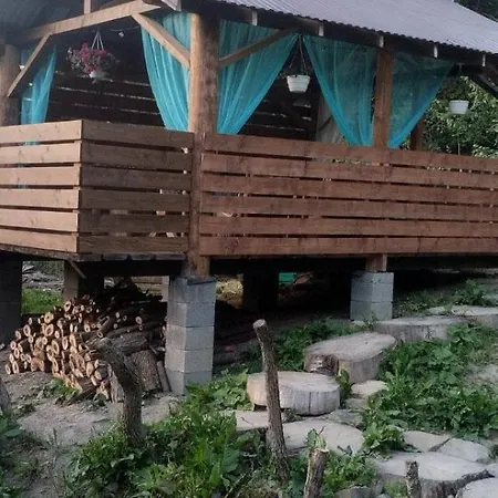 Konukevi Gostynnyi Dvir U Marichky *