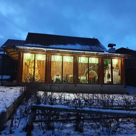 Gostynnyi Dvir U Marichky Guest house