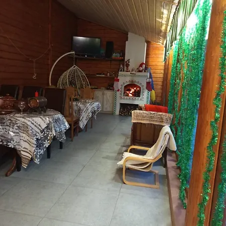 Guest house Gostynnyi Dvir U Marichky *