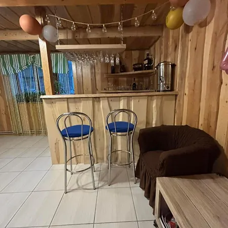 Konukevi Gostynnyi Dvir U Marichky *