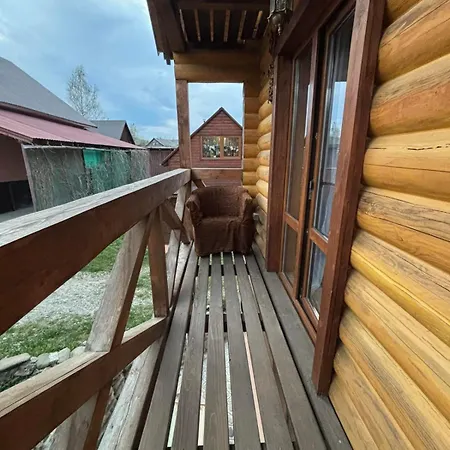 Guest house Gostynnyi Dvir U Marichky Lazeshchyna
