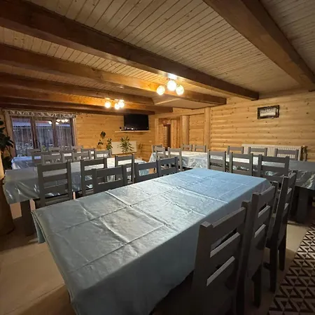 Gostynnyi Dvir U Marichky Guest house *