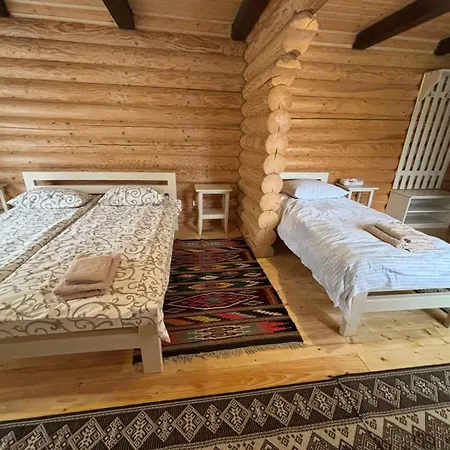 Gostynnyi Dvir U Marichky Guest house Lazeshchyna