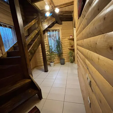 Guest house Gostynnyi Dvir U Marichky Lazeshchyna