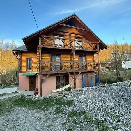 Guest house Gostynnyi Dvir U Marichky *