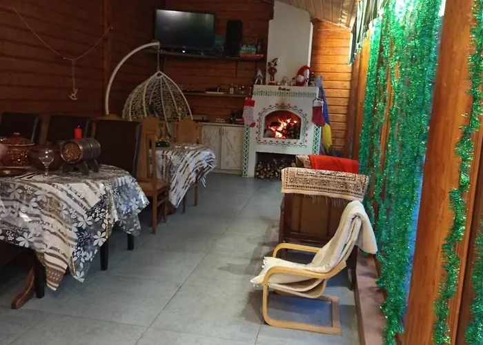 Konukevi Gostynnyi Dvir U Marichky *