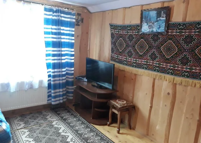 Konukevi Gostynnyi Dvir U Marichky *
