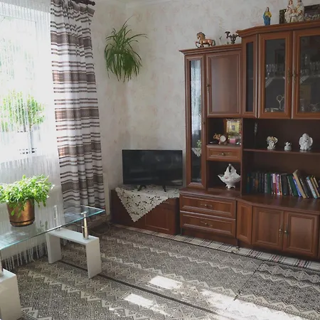 Gostynnyi Dvir U Marichky *