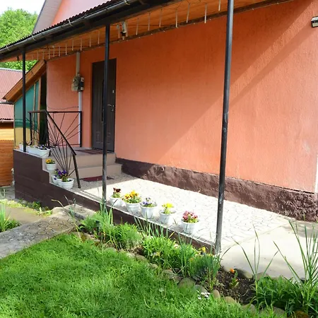 Gostynnyi Dvir U Marichky Pensión *