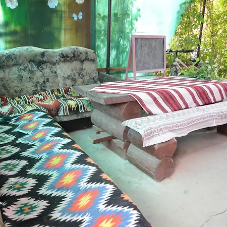 Guest house Gostynnyi Dvir U Marichky *