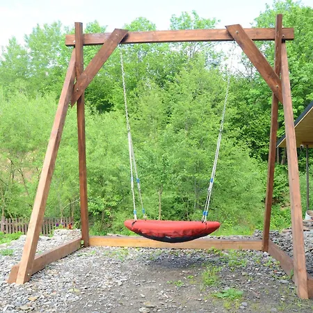 Gostynnyi Dvir U Marichky *